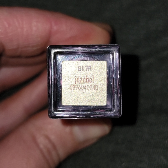 Stila Shimmer & Glow Liquid Eyeshadow In Jezebel NEW - Picture 3 of 5